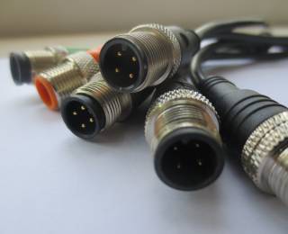 M12 connector and cables