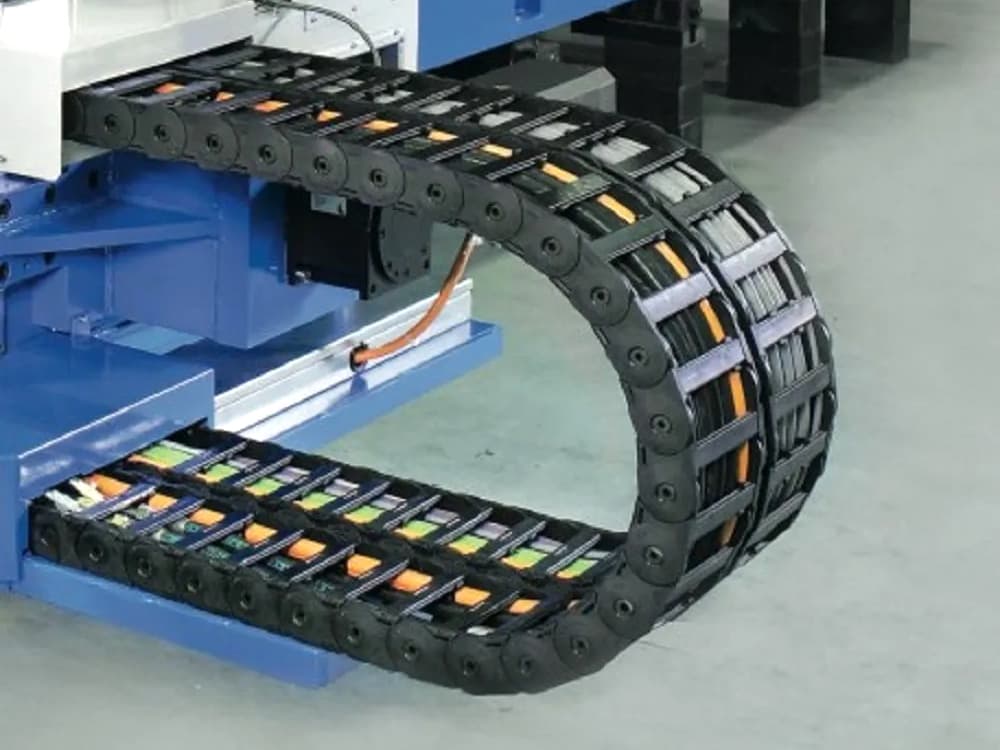Drag chain capability 10m/s